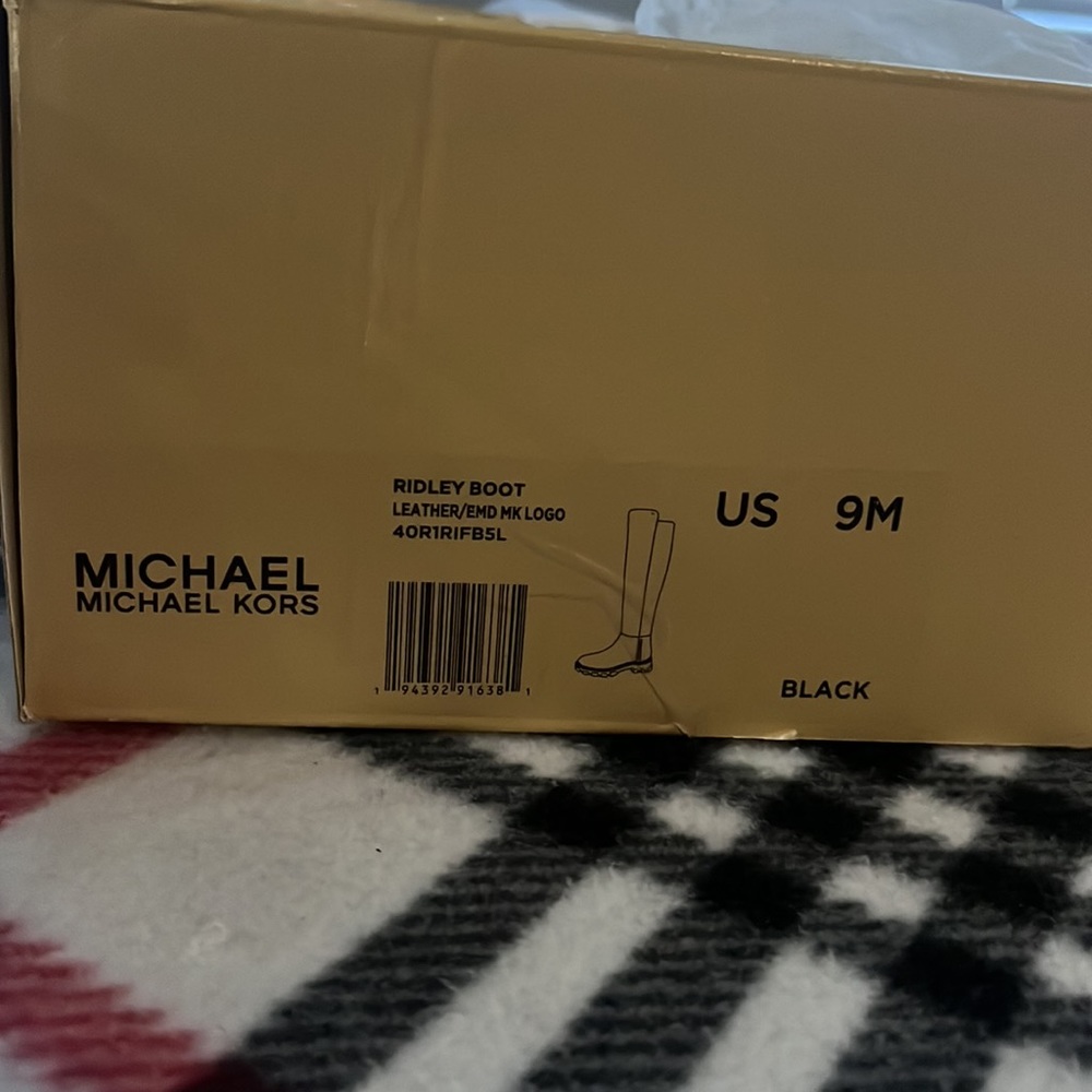 Michael Kors Ridley Boot - Picture 5 of 5